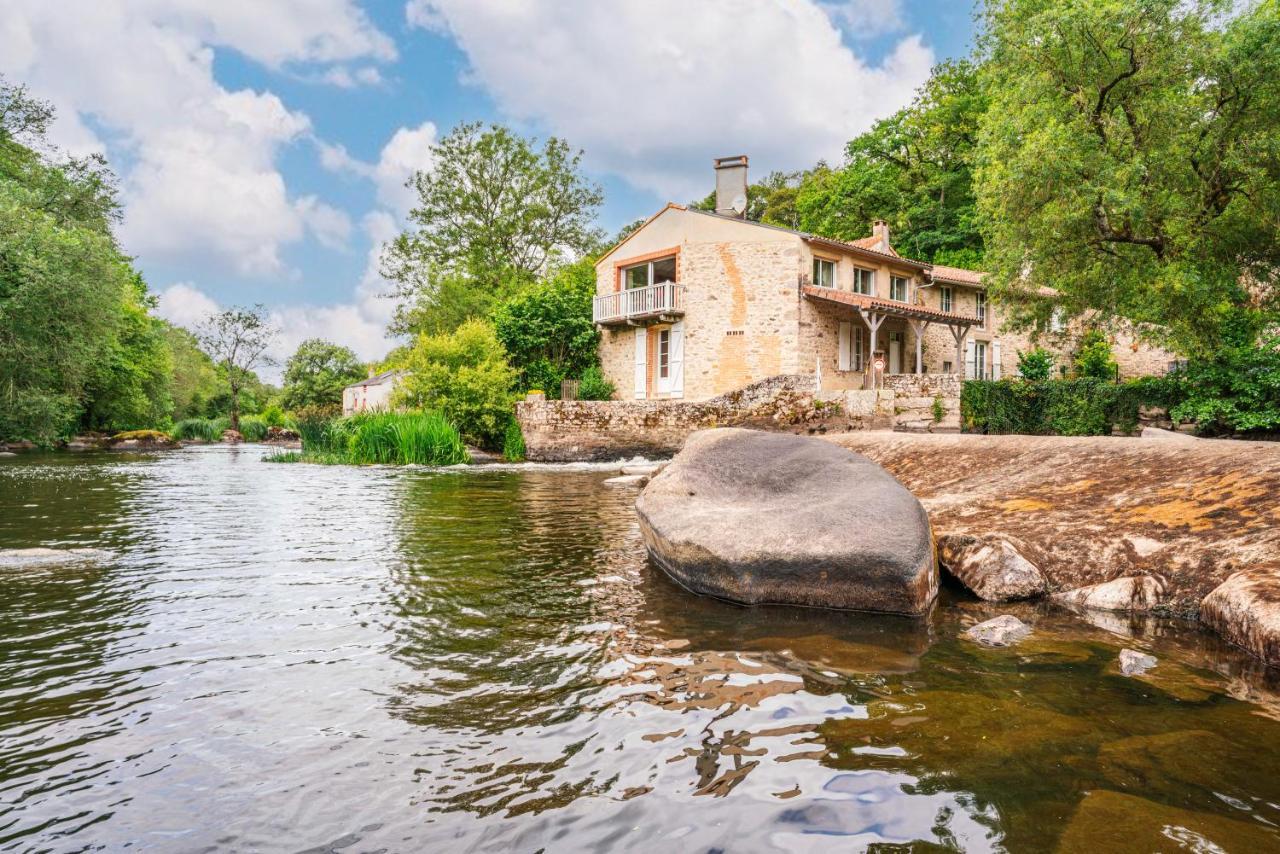 Вилла Le Moulin De Pilet Mortagne-sur-Sevre Экстерьер фото